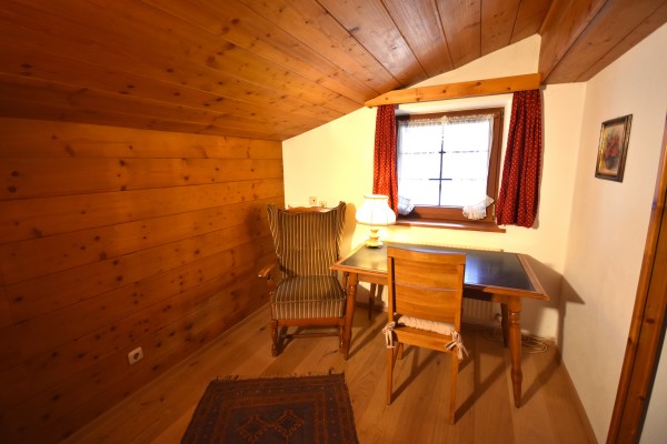 living room & two single beds, Eisenspitze